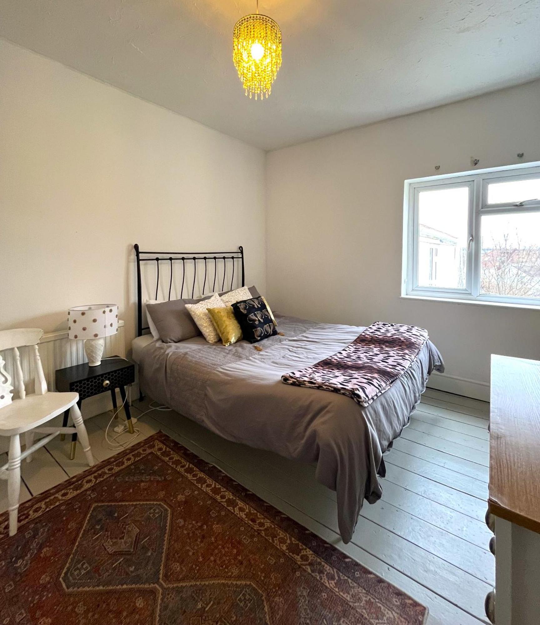 Charming Cottage Retreat With Garden - Sleeps 12 Бристоль Экстерьер фото
